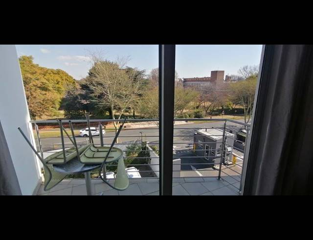 2 BEDROOM FLAT TO LET IN RIVIERA